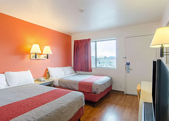 Hotel Days By Wyndham I-80 River