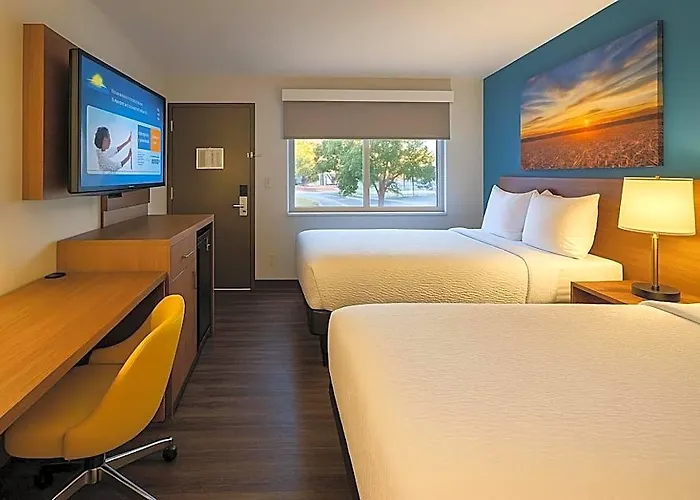 Hotel Days By Wyndham I-80 River